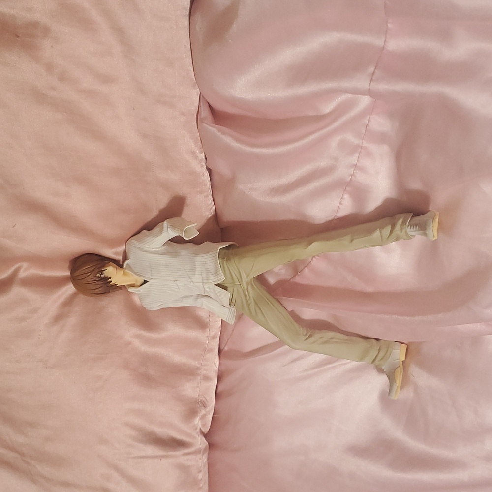 Light Yagami from Death Note figure no hands